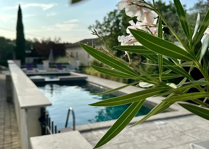 De Ponge Bed & Breakfast 4*